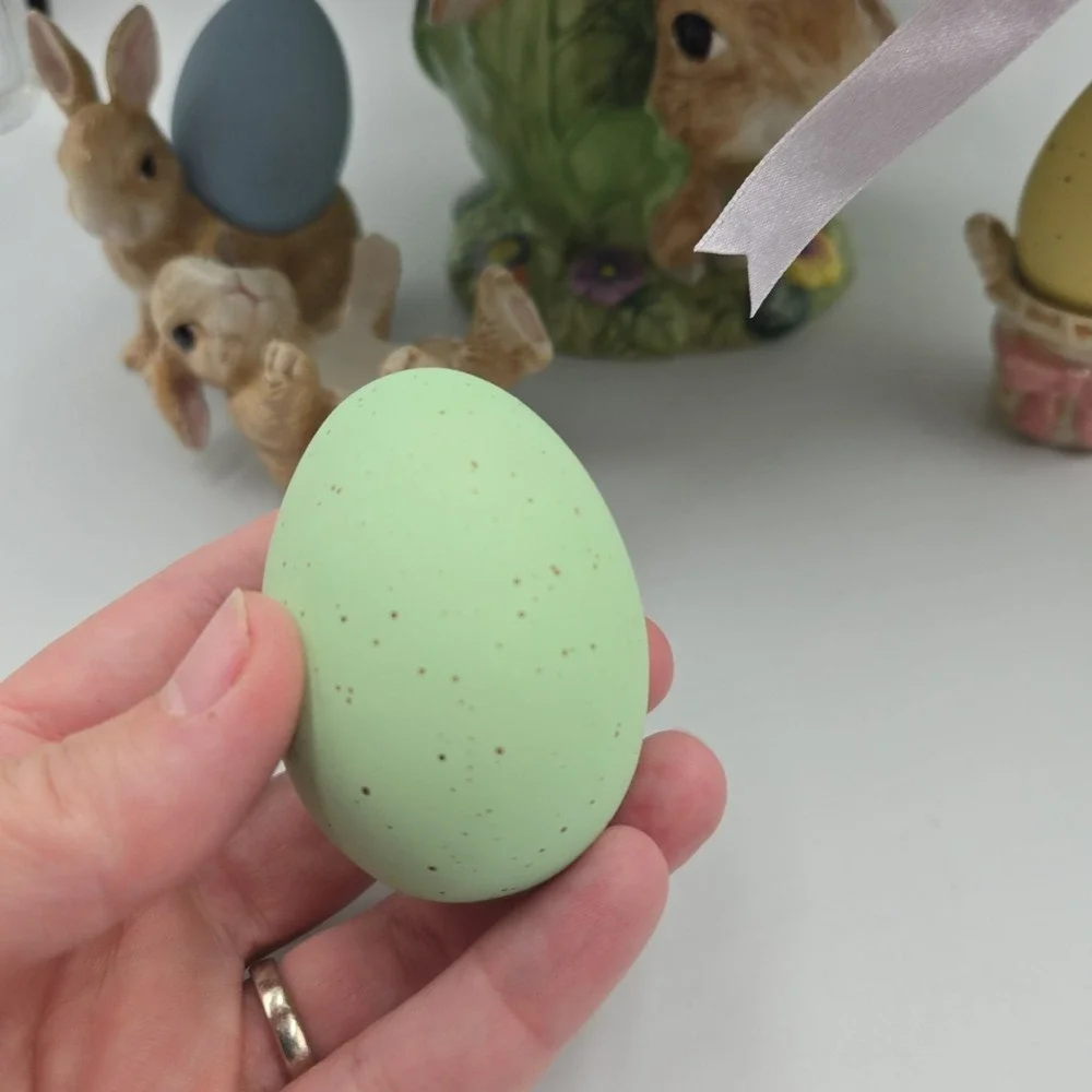 Ceramic‎ Easter Egg Display Set Pastel Speckled Decorative Egg Stand Costco